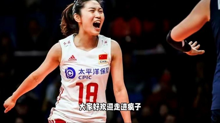 希望没事！长春亚泰球员头部受伤，救护车紧急进场