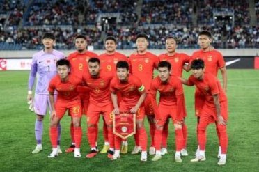 从惨败到惜败：中国足球距离战胜日本更近一步