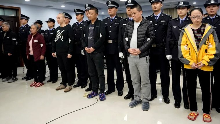一职业队门将收钱“放球”，被判刑1年6个月但缓期执行