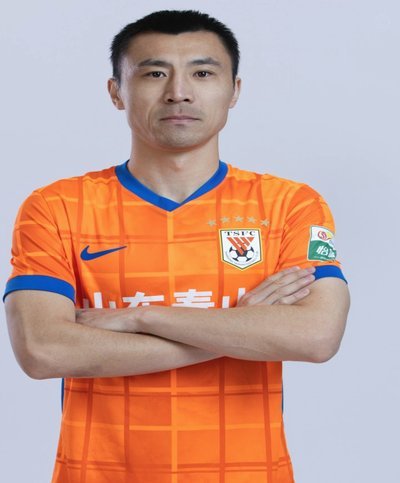 段刘愚转会云南玉昆 山东泰山尊重球员选择