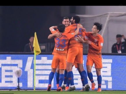海港2-0战胜申花首夺浦东德比胜利