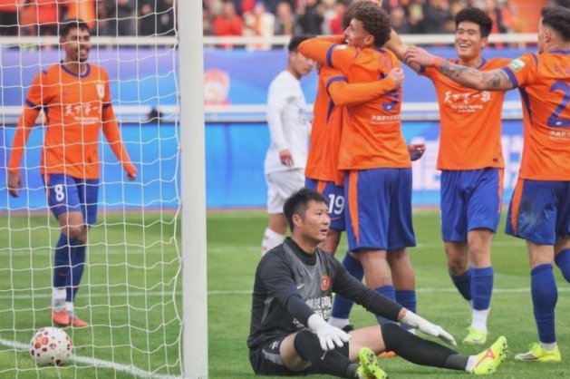 中超-卡迪斯中框季胜攀失良机 三镇0-0闷平津门虎