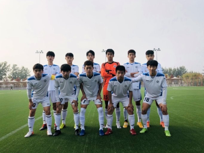 齐鲁超赛：绿茵少年不负韶华 学业足球双开花