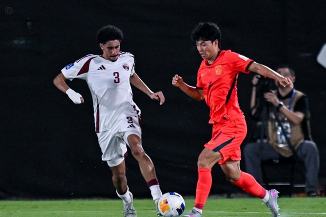 北京国安U13对阵嗨球U13开启逼抢新战术