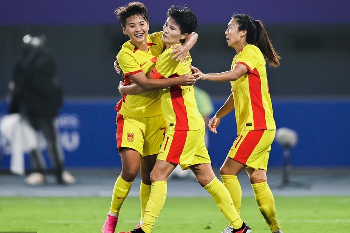 亚运女足：中国1-0越南晋级四强，王霜109分钟绝杀