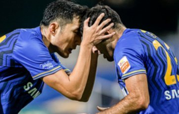 英博3-1力克新鹏城 争冠悬念继续